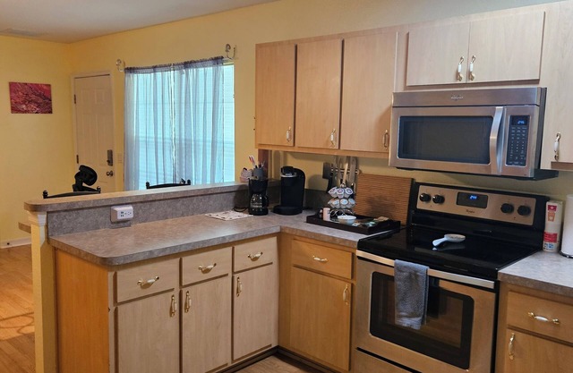 Scenic Country Hide-away in the Heart of Horse Country