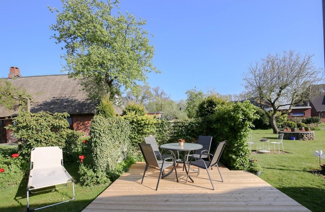 Schmucke Stuuv vacation apartment in Rantrum for up to 4 people