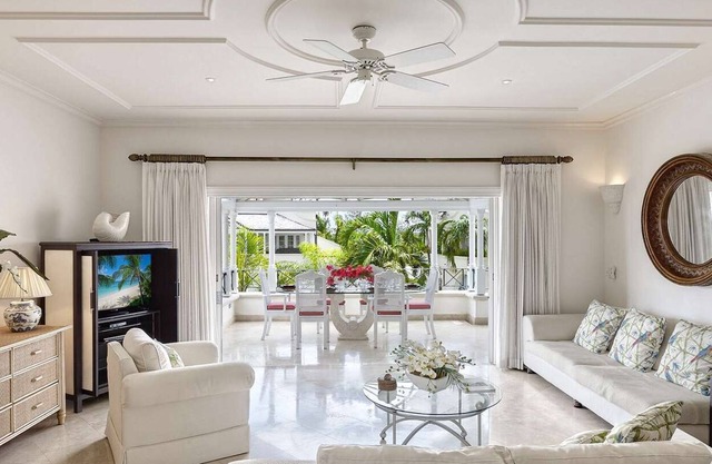 Schooner Bay 306 | Penthouse (2/3 Rooms)