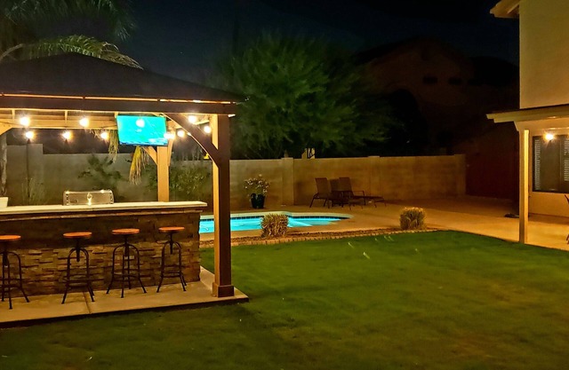 Scottsdale - Phoenix 5 Bedroom Premium Home: Minutes to Shopping & Kierland!