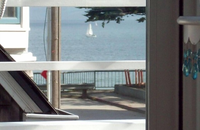 Sea Angel Open Since 2006-Ocean Views-Steps to Seabright Beach-4 Night Minimum