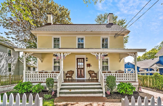 Sea Horse Cottage-5 Bedrooms, 3 Full Baths, 2 Half Baths, Sleeps 13