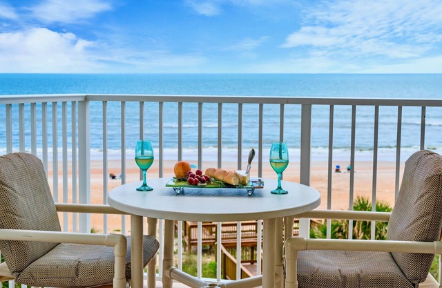 Sea Turtle at Seawinds - Direct Oceanfront, Luxurious Accomodations Ormond Beach