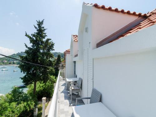 Sea View Apartment Maćus