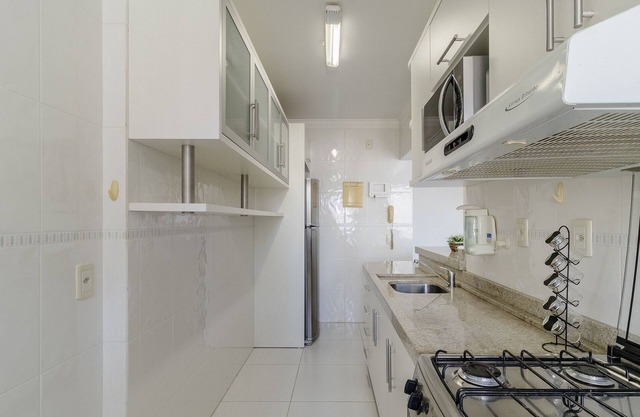 Sea View Apt w/BBQ on BC Coast Cet1604