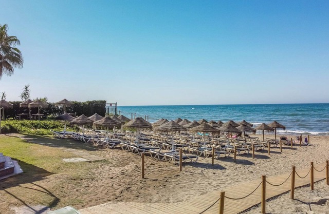 Sea Views Apartment in Marbesa