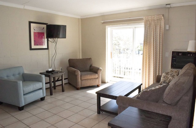 Seabreeze Motel
