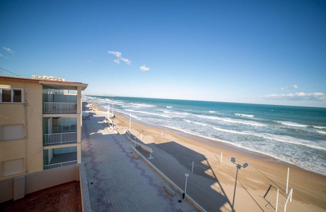 SEAFRONT APARTMENT