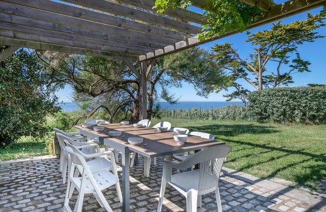 Seafront house - 10 people - Garden