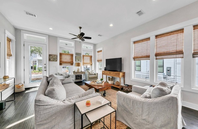 Seagrove Beach ~ 30a ~ Updated home Near Beach w/Community Pool