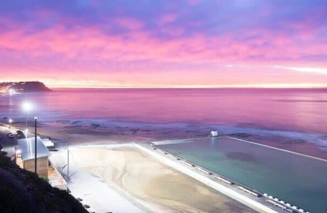 Seascape - 500m to Merewether Ocean baths
