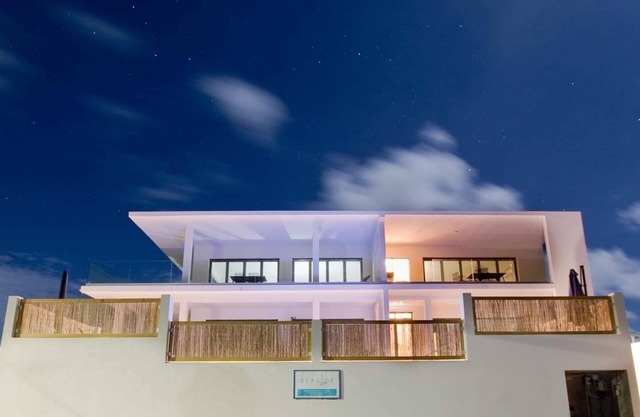Seaside apartment with a view
