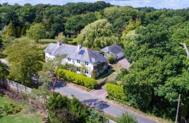 Seaside Spacious Cosy Cottage On The Edge Of The New Forest