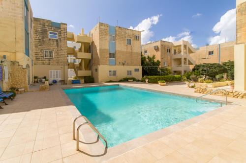 Seaview Pool Dolmen Apt St Paul's Bay - Happy Rentals