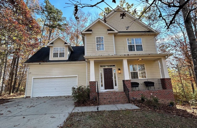 Secluded 3-bedroom home near Durham, Duke and DPAC, recently renovated