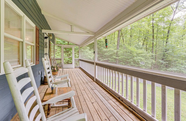 Secluded Cabin w/Porch - 7 Miles to Lake Chatuge!