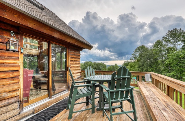 Secluded Cabin w/Private Hot Tub, Pond, Fire Pit, Free WiFi, Close to Skiing