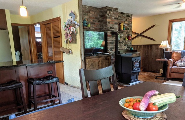 Secluded Elbow Room in Stunning Foothills