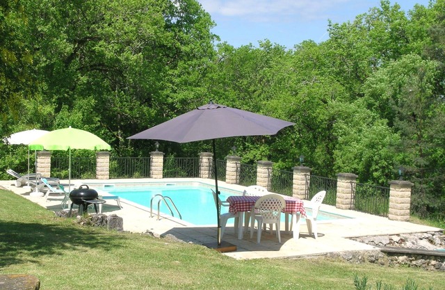Secluded cottage with private pool in a picturesque setting