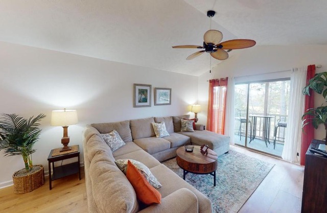 Secluded Paradise Serene 2BR Golf Course Views