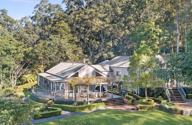 Secluded Rainforest Mountain Retreat