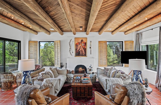 Secluded Retreat, Patio with Fire Pit