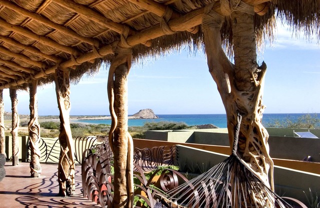 Second floor with panoramic view of the sea