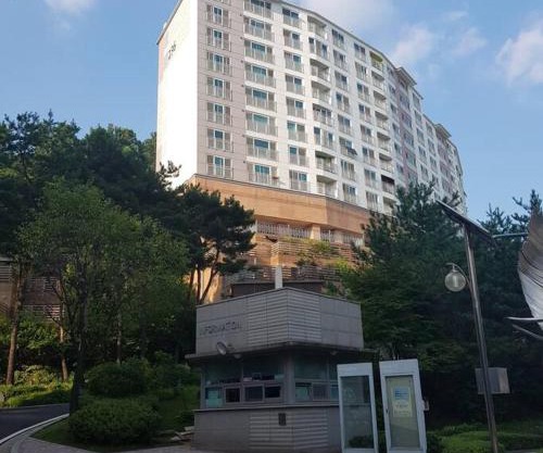 Seoul Best Eco-Friendly Apartment near National Mountain Park