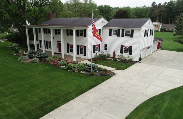 SEPARATE Guest Suite in Stately Home - Minutes to Cedar Point