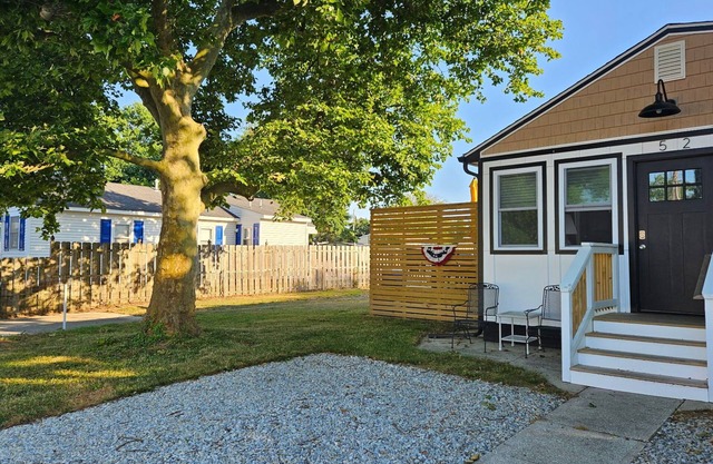 Sept & October dates filling up, book 3 nights, get 4th free! Best Sunsets!