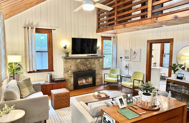 September Special – Save 15% - 4 BR + Coffee Bar + Fire Pit - Sleeps 8