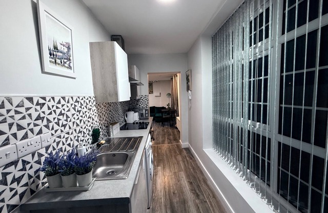 Serene Garden Room Suite City Centre