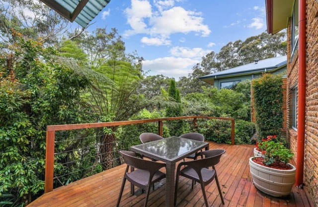 Serene Mountain Haven with Scenic Balcony & Garden