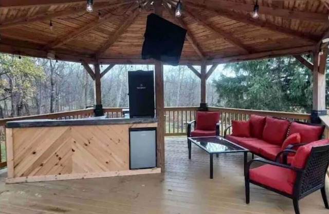 Serene Seneca Lake Wine Trail Home