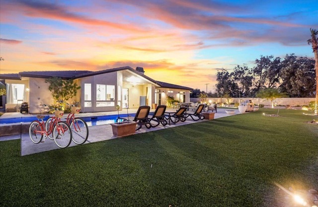 Serene Volleyball Estate w/Majestic Views Pristine