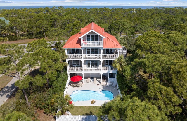 Serenity At The Shore: Charming SGI Home- Sleeps 10, Pet Friendly, Priv. Pool!