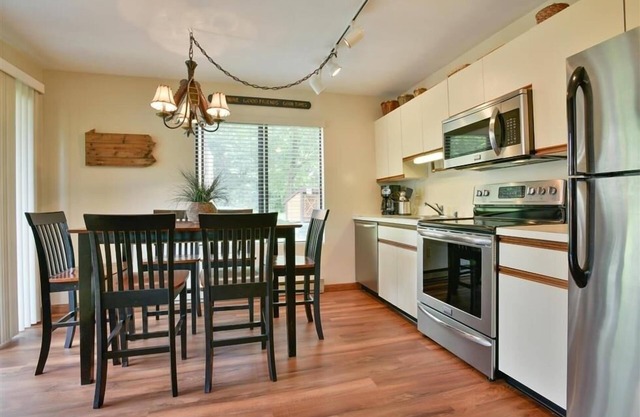 Seven Springs 1 BR Condo, Single Level! by RedAwning - Save 10% on 3 Nights, 15% on 5 Nights!
