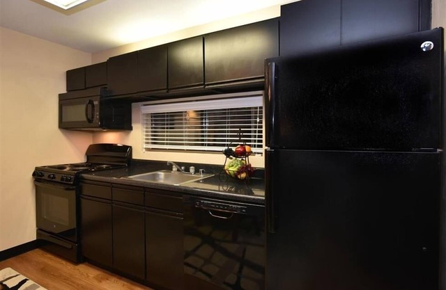 Seven Springs Stoneridge 3 Bedroom Standard Condo with Ski-In/Out, Mountain Views! by RedAwning - Save 10% on 3 Nights, 15% on 5 Nights!