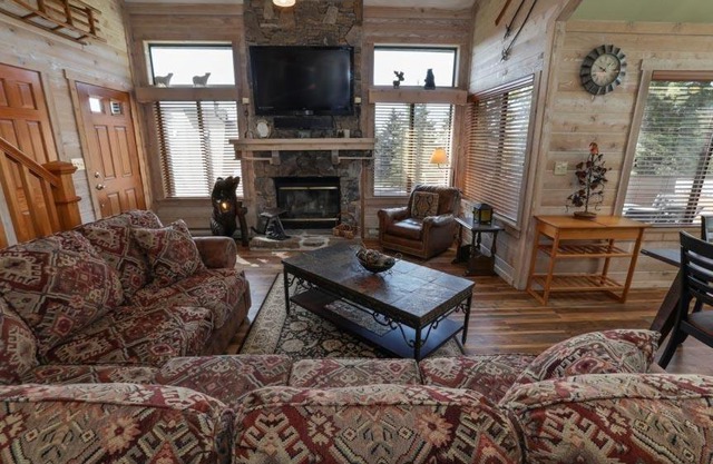 Seven Springs Sunridge 3 Bedrooms Premium Condo, Pet Friendly! condo