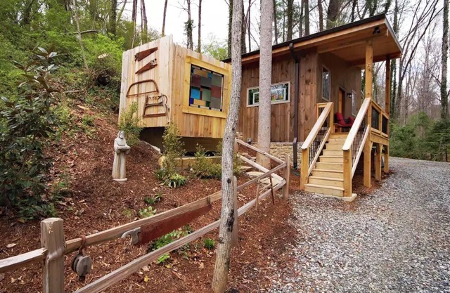 Shady Grove Cottage -Natural Setting In Town