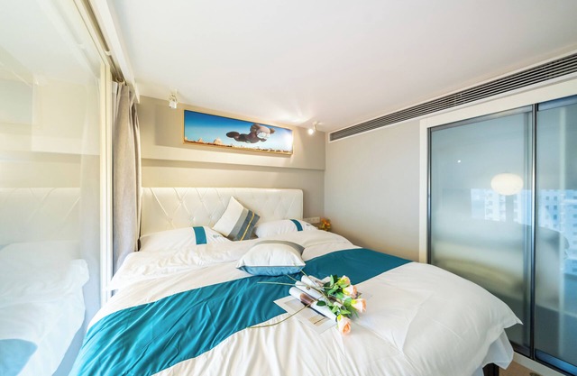 Shanghai Hills & Wanye Prime Stay