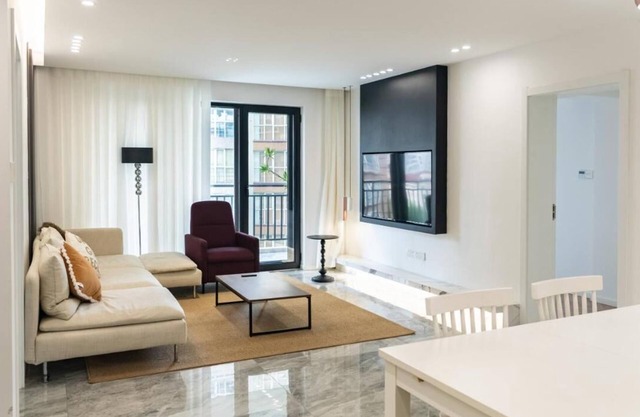 Shanghai Jing'an Art Pavilion-Large 3Bedrooms South-north Direct Sunny House