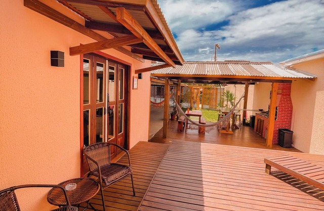 Shangri La Casas e Studios