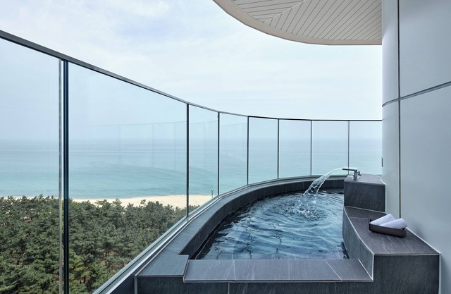 Shillamonogram Gangneung Residence