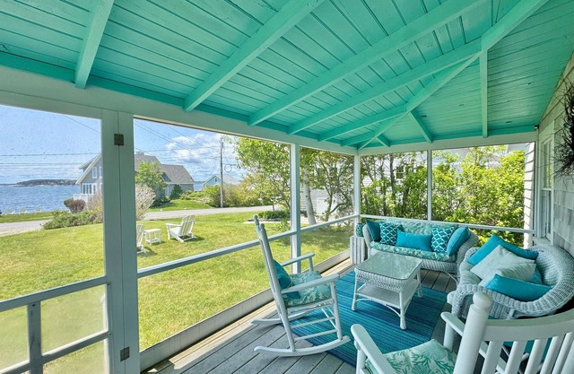 Ship's Wheel - Charming Ocean View in Ocean Point!
