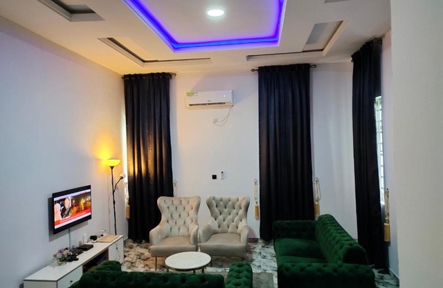 Short Let Masters Bedroom