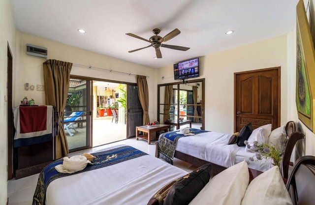 Siam Court Hotel And Resort