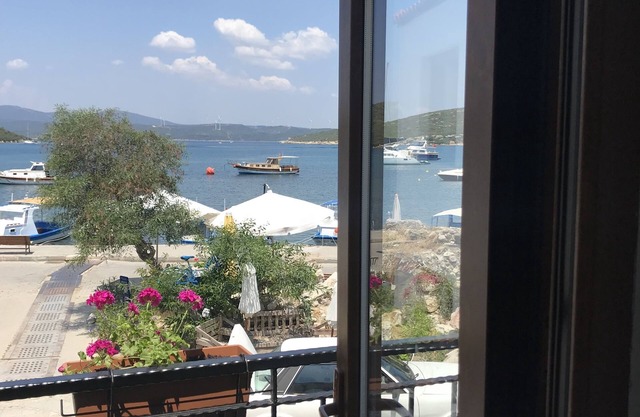 Silenos Boutique Hotel
