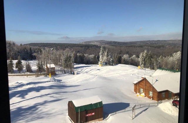 Silver Creek 2 Bedroom slope view!