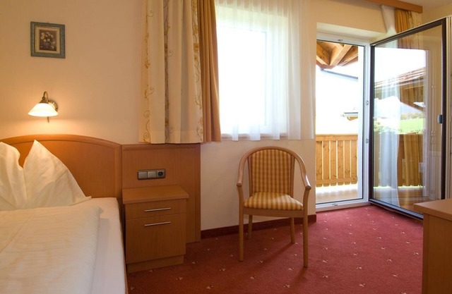 Single room with shower, WC - Traunstein, Gasthaus Landhotel